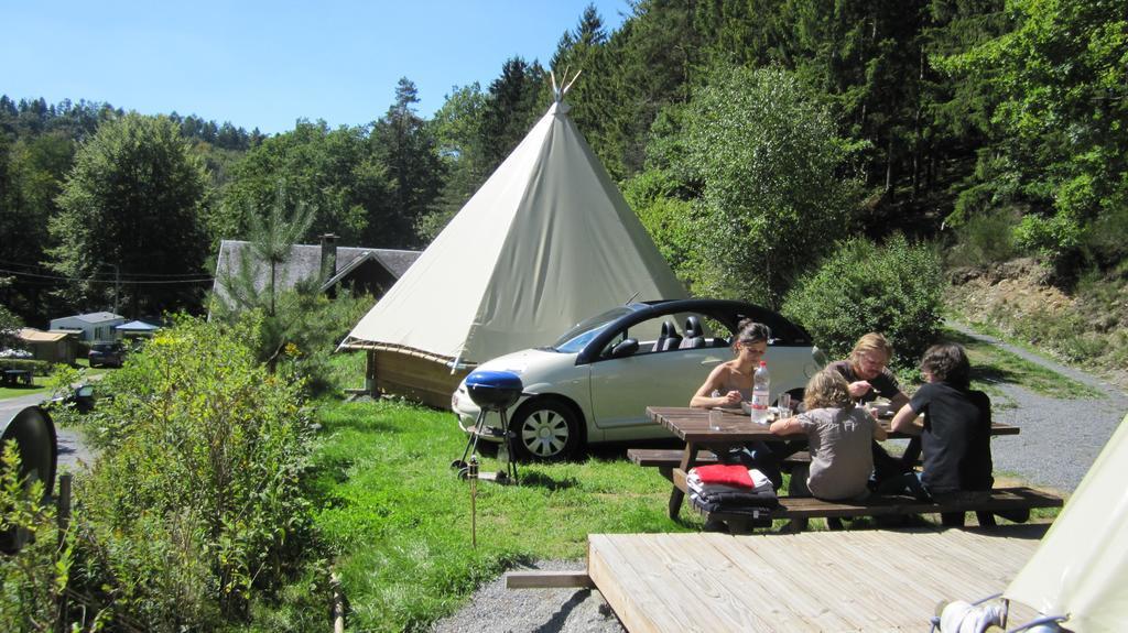 Camping Le Canada-Insolite Chiny Exteriér fotografie