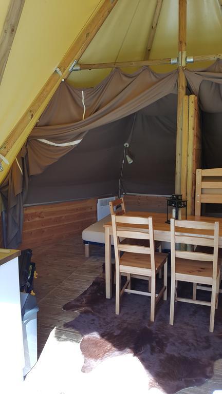 Camping Le Canada-Insolite Chiny Exteriér fotografie